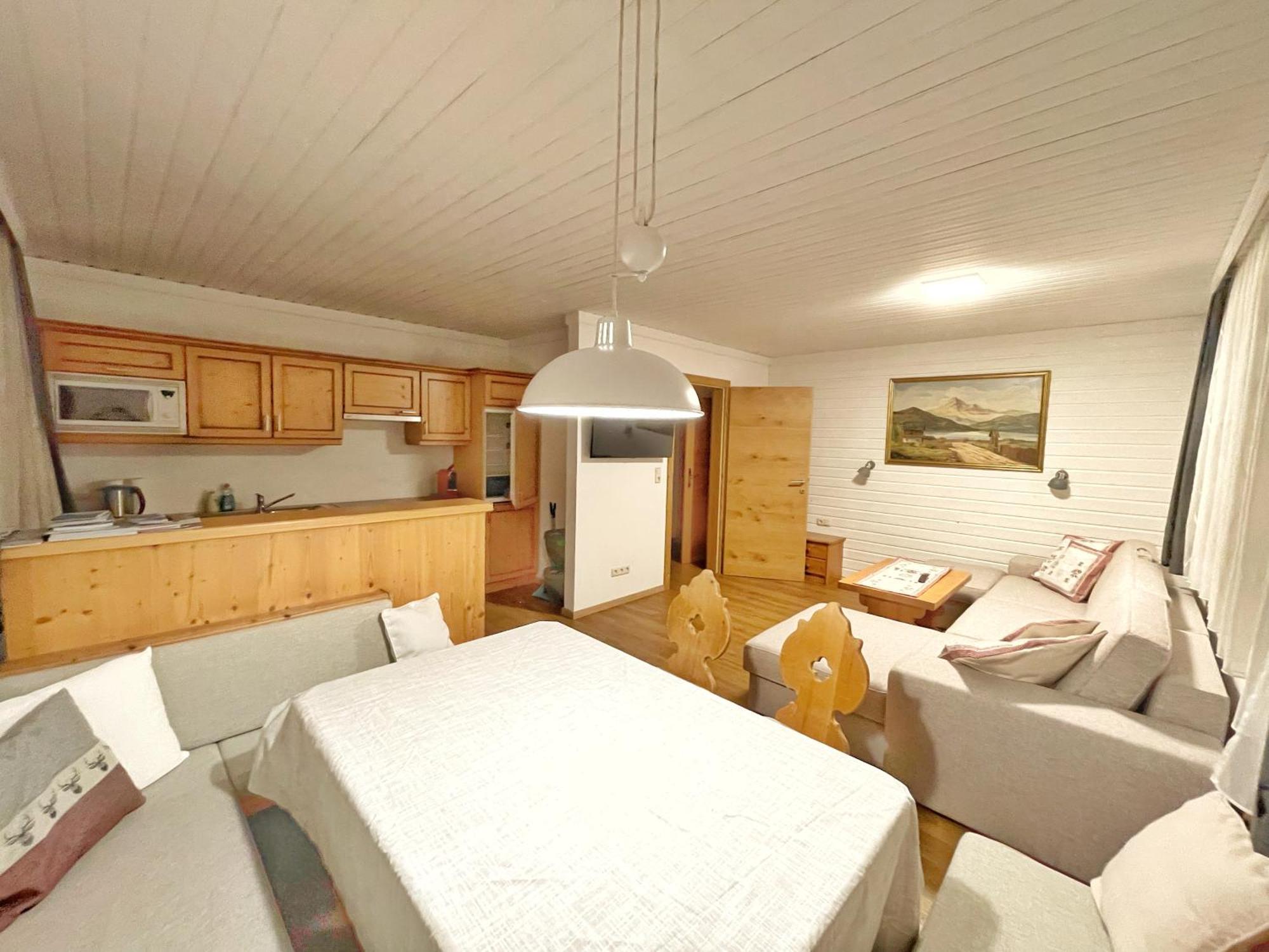 Pension Erlhof Saalfelden ภายนอก รูปภาพ